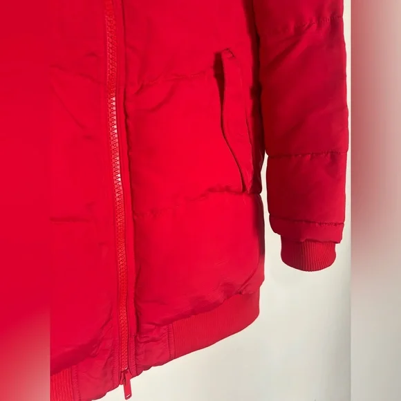 NWOT ONLY Red warm zip-up puffer jacket with a hood M - Picture 8 of 10